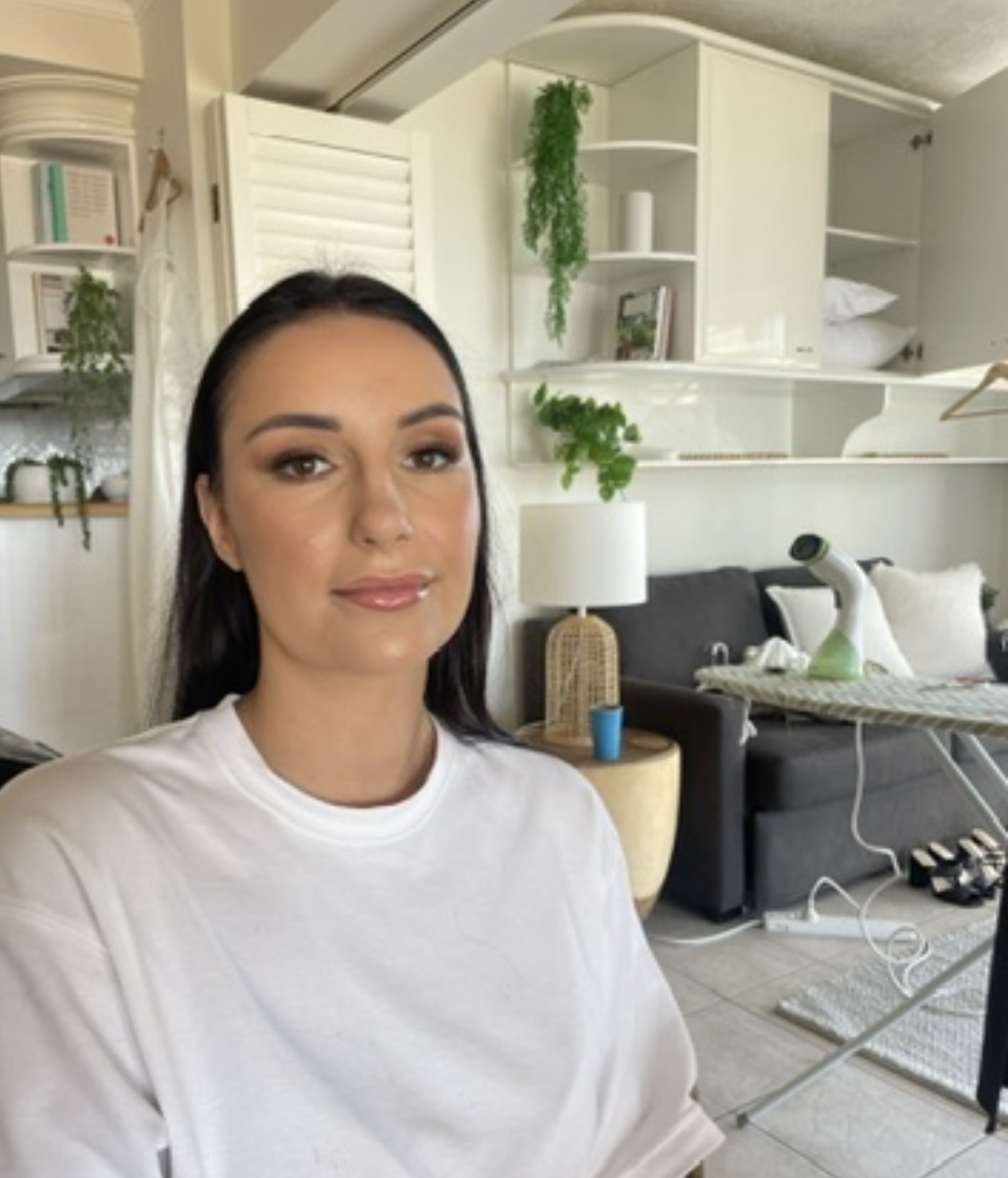 Soft glam with glowing skin and neutral tones